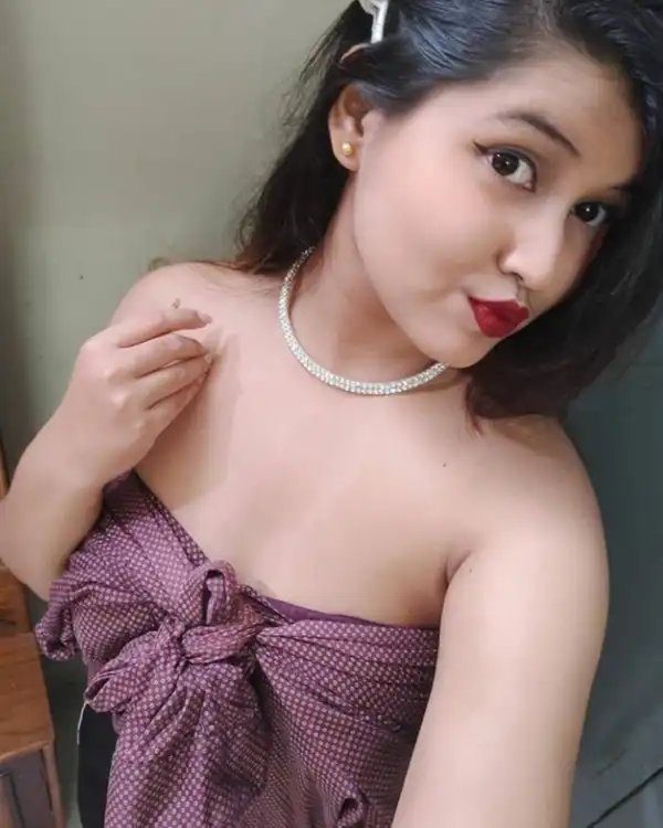 Megha Raipur escort service